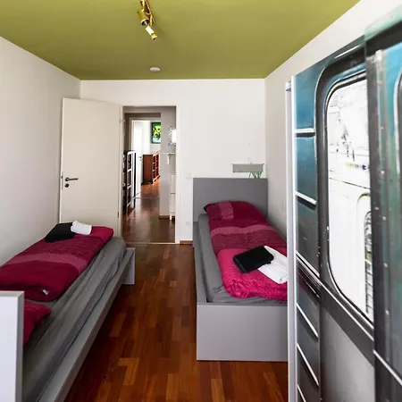 The Beverly Hills Of Frankfurt In Penthouse Or Garden Apartment *