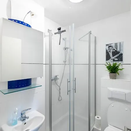 The Beverly Hills Of Frankfurt In Penthouse Or Garden Apartment